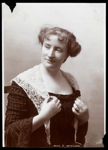 Cecilia Radcliffe (Sra. Gilmore)